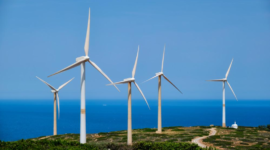 Turbin angin beroperasi di kawasan Eropa sebagai bagian dari percepatan transisi menuju energi bersih dan berkelanjutan.