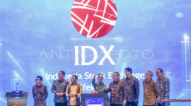 Pembukaan perdagangan saham di Bursa Efek Indonesia menandai optimisme pencapaian target investasi 2026.
(Credit Image: Antara Foto)