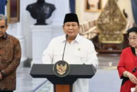 Suasana pertemuan konsolidasi partai politik dalam rangka memperkuat strategi menjelang agenda politik nasional.