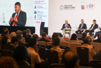 Pembicara utama menyampaikan pidato dalam forum energi bersih global, menekankan kerja sama internasional dan inovasi teknologi hijau.
(Foto: Forum Energi Bersih Global)