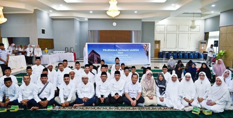 Gubernur NTB Hadiahkan Umrah kepada 33 Tokoh Pengabdi, Lepas Keberangkatan di Pendopo ( Poto : Pemprov,NTB)