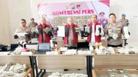 Sindikat Pemalsuan STNK dan BPKB Terbongkar, Operasi Dikendalikan dari Jawa Tengah ( dok.Antara )