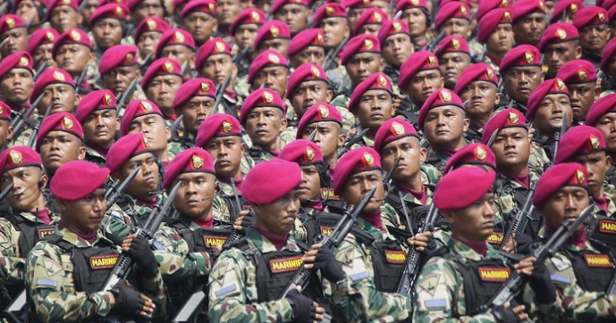 HUT ke-80 TNI, Ribuan Prajurit Unjuk Ketangkasan dan Parade Alutsista di Hadapan Presiden Prabowo. (Foto: Ari Saputra)