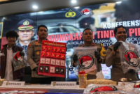 Polres Pelabuhan Tanjung Priok menyita vape isi narkoba 'zombie'. (Foto: Muhammad Reevanza/detikFoto)