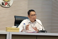 Plt. Deputi Penindakan dan Eksekusi KPK, Asep Guntur Rahayu menyebut penyidik menyita uang Rp850 juta yang disimpan ditas ransel. Foto/SindoNews