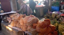 UMKM Kerupuk Singkong di Sungai Penuh Keluhkan Kelangkaan Bahan Baku