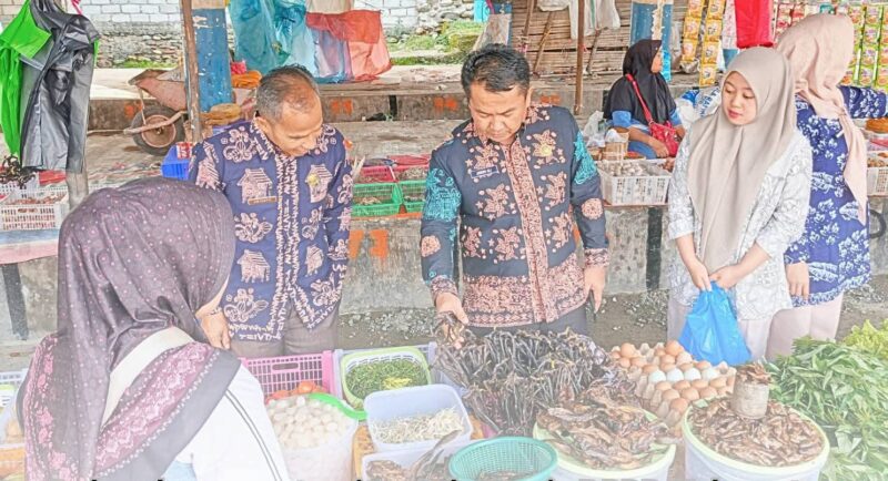 Sekretariat DPRD Kerinci Pantau Harga Sembako di Hari Pertama Ramadan 1447 H