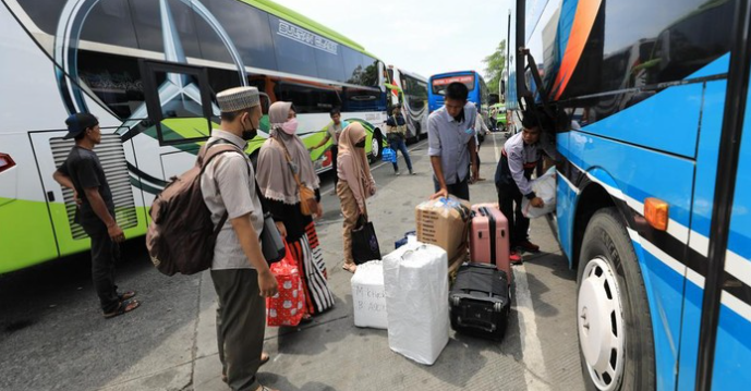 Ilustrasi mudik naik bus (Foto: Agung Pambudhy/detikcom)