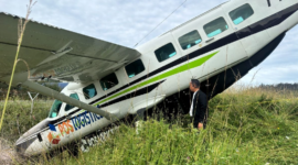 Pesawat Smart Air PK-SNR usai insiden penembakan di Boven Digoel, Papua Selatan.
(Foto: Dok.Istimewa)