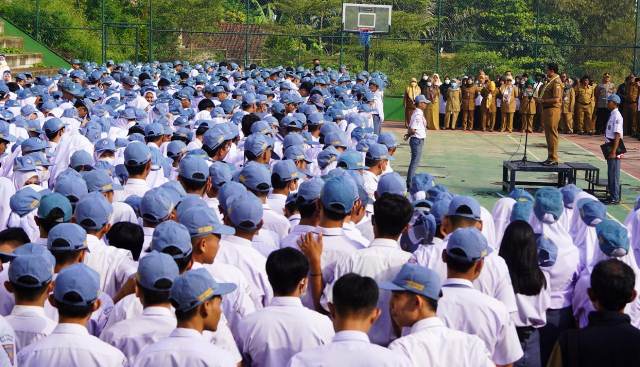 Kemendikdasmen menyiapkan lebih dari 6.000 Beasiswa Talenta Indonesia 2026 bagi murid berprestasi nasional dan internasional bekerja sama dengan LPDP.