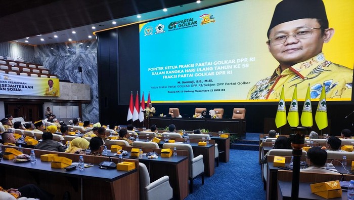 Sarmuji saat sambutan acara HUT Fraksi Golkar ke-58 di gedung Nusantara II, kompleks parlemen, Senayan, Jakarta, Jumat (13/2/2026). (Matius Alfons/detikcom)

