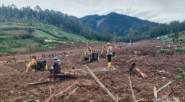 Foto: Lokasi longsor Cisarua, Bandung Barat. (Whisnu Pradana/detikJabar)