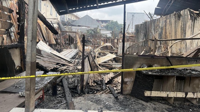 Foto: Penampakan terkini sisa kebakaran di Cipadu (Adhfar/detikcom)