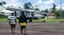 Foto: Pesawat Smart Air ditembaki saat mendarat di Bandara Korowai Batu, Kabupaten Boven Digoel, Papua Selatan. (dok. istimewa)