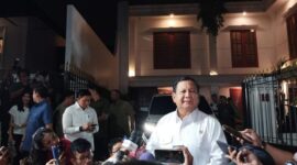 Presiden Prabowo Subianto usai menerima calon menteri di kediamannya, Jalan Kertanegara, pada 2024 lalu. (Firda/detikcom)