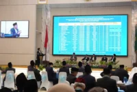 Anggota Tim Hisab Rukyat Kemenag, Cecep Nurwendaya dalam seminar posisi hilal penentuan awal Syawal 1447 H. (Kemenag )