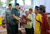 Bupati M. Syukur Sebut Petugas Kebersihan Pahlawan Kota, Pastikan Gaji Segera Dibayarkan