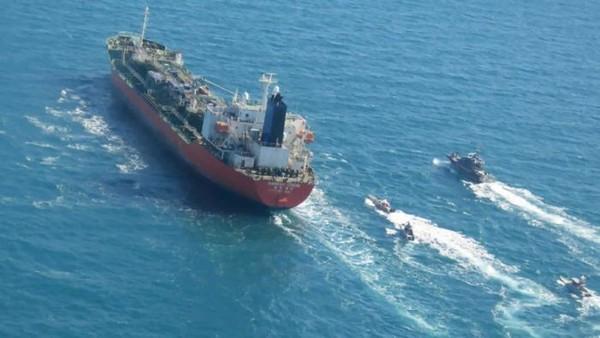 Iran Buka Akses Terbatas di Selat Hormuz, Bagaimana Nasib Kapal Indonesia?