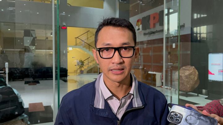 KPK Periksa Bos Rokok HS Terkait Skandal Pita Cukai ( dok.metro TV/Candra )