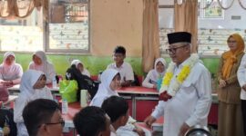 Siswa Boleh Bawa HP ke Sekolah, Mendikdasmen Tegaskan Harus Sesuai Aturan (dok. detikedu )