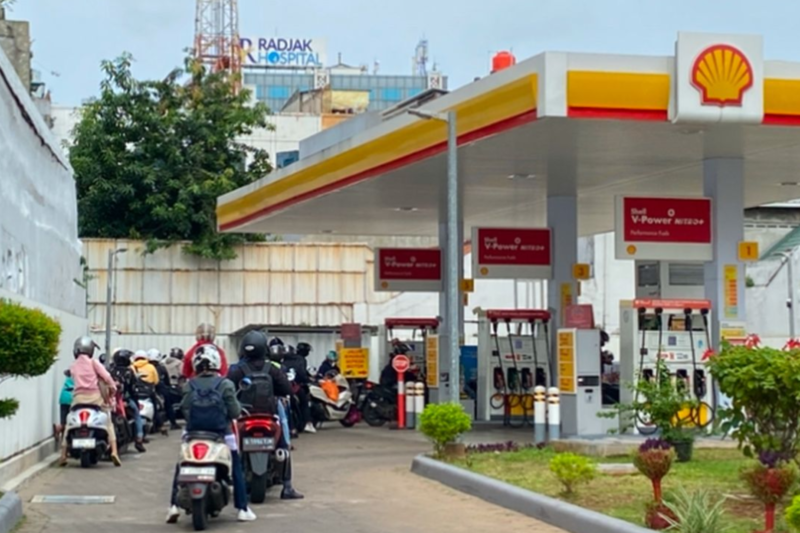 Ilustrasi SPBU Shell. Harga BBM nonsubsidi di SPBU Pertamina, Shell, Vivo, dan BP AKR terpantau naik mulai 1 Maret 2026(Rachel Farahdiba R)