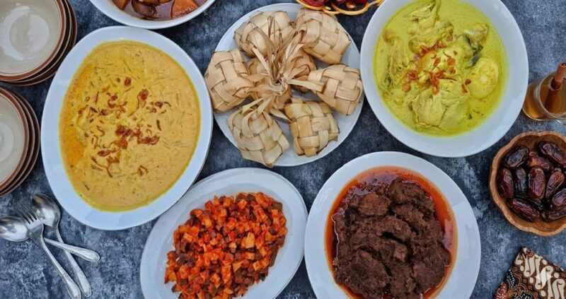 Cara Membuat Opor Ayam dan Rendang Lezat, Lengkap dengan Tips Anti Gagal