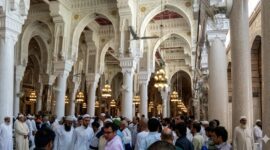 Masjidil Haram Padat di Akhir Ramadan, Jemaah Diminta Hafalkan Nama Pintu