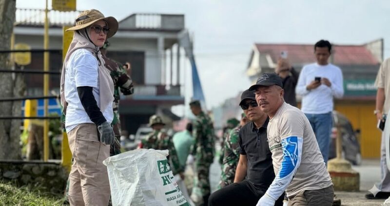 Bupati Monadi Pimpin Gerakan Indonesia ASRI di Kayu Aro