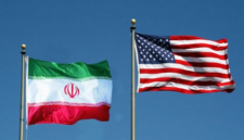 Ilustrasi -- Bendera AS dan Iran (dok. Reuters)