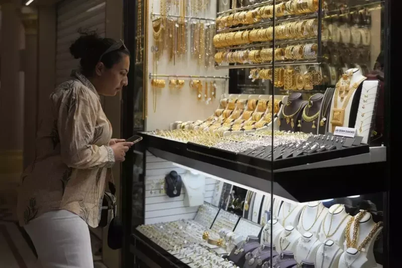Ilustrasi harga emas perhiasan Sumber: AP