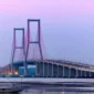 Jembatan Suramadu Ditutup Sementara untuk Uji Beban, Pengendara Diminta Atur Waktu Perjalanan ( Poto : dok.Berita satu.com)