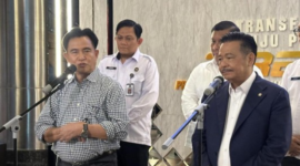 Yusril Serahkan Nasib Kasasi Vonis Bebas Delpedro ke MA ( dok.CNN Indonesia )