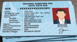 Ingin tahu apakah NIK Anda disalahgunakan? Ikuti panduan lengkap cara cek NIK KTP dipakai pinjol atau tidak melalui layanan resmi iDebku OJK secara online dan offline. ( Poto : Kompas Money )