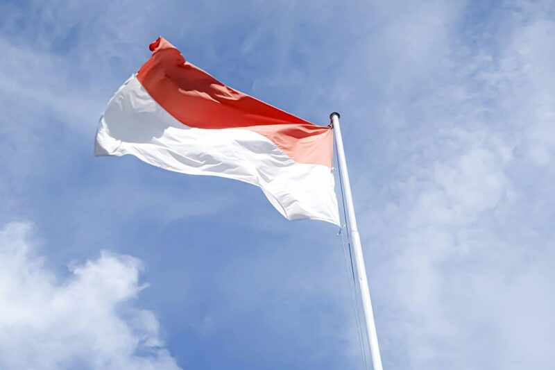 Survei LSI: Mayoritas Warga Siap Bela Negara Jika Terjadi Perang (dok.Unsplash WD Toro/KOMPAS.com)