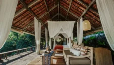 Dua hotel Indonesia, Buahan Bali dan Cempedak Island Resort, berhasil masuk daftar hotel dan resor terbaik di Asia 2026 versi Condé Nast Traveler berkat konsep unik dan ramah lingkungan. ( Poto : KOMPAS.com/Buahan,Bnayan Tree Escape )