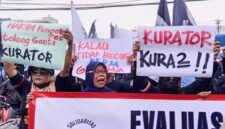 Eks karyawan Sritex mendesak kurator mempercepat lelang aset perusahaan agar pesangon dan THR segera dibayarkan di tengah proses pailit dan PHK massal. ( Poto : KOMPAS.com/Muchamad Dafi Yusuf )