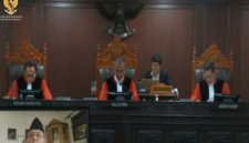 Pemohon Minta MK Larang Praktik Bunga Berbunga di Perbankan Indonesia