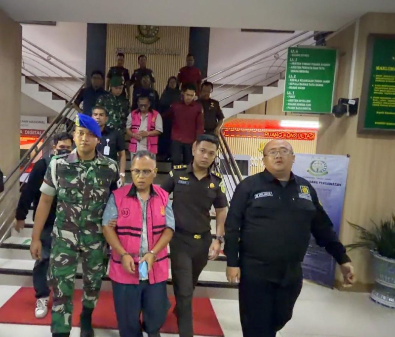 Kejati Jambi Tahan Dua Tersangka Korupsi Pengadaan Tanah Akses Pelabuhan Ujung Jabung (Foto: jambiupdate.co)