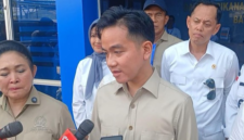 Wakil Presiden RI Gibran Rakabuming Raka saat memberi keterangan. (Alamudin Hamapu/detikSumut)