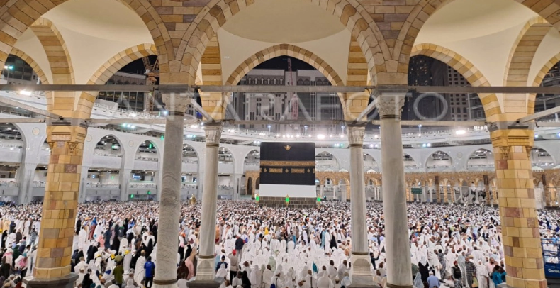 Umrah Hanya untuk Warga Saudi, Jemaah Internasional Wajib Keluar