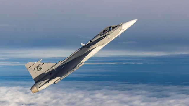saab-gripen-tantang-f35-kanada-produksi-lokal ( dok.Saab / AIRSPACE REVIEW )