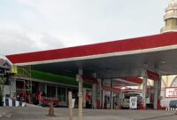 Mengulas biaya bangun SPBU Pertamina yang mencapai miliaran rupiah serta kisaran gaji operator SPBU di berbagai daerah Indonesia secara lengkap dan terbaru.