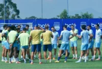 Bojan Hodak tegaskan tim siap tempur hadapi jadwal padat di Super League. (Dok. Persib)