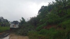 KA Ciremai Terjebak Longsor di Sasaksaat, Jalur Kereta Sempat Lumpuh ( dok.KAI via CNN Indonesia / CNBC Indonesia )