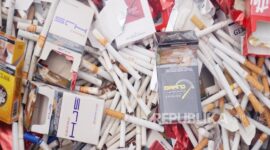 Pemerintah Tegaskan Rokok Ilegal Harus Bayar Cukai atau Tutup ( Poto ilustrasi :dok.Republika)