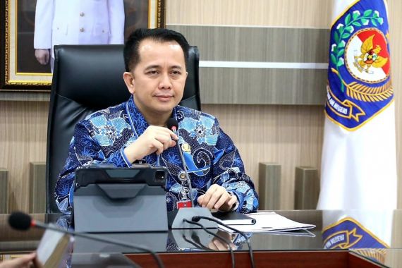 Pemerintah juga menanggapi isu yang beredar terkait rencana pengurangan tenaga PPPK ( Ilustrasi Poto : jpnn.com/Humas Kemendagri )