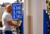 Warga AS kesal harga BBM naik buntut Trump perang di Iran. Foto: Getty Images via AFP/ANDREW HARNIK