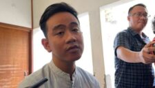 Gibran Pastikan Nasib Guru Honorer dan PPPK Terjaga (dok. JPNN.com )