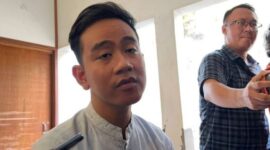 Gibran Pastikan Nasib Guru Honorer dan PPPK Terjaga (dok. JPNN.com )