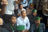 Mahasiswa menggelar protes di Kemdiktisaintek dan menyoroti isu kebijakan pendidikan. ( Poto : Liputan6.com ).